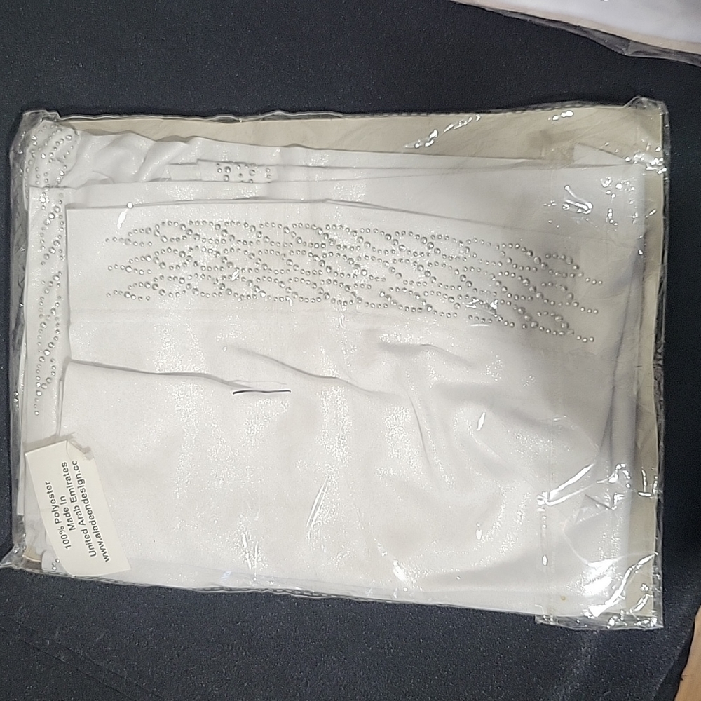 2 NIP Hijab White Silver - Picture 5 of 5